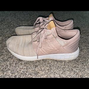 New Balance Fresh Foam Cruz V2 Knit Sneakers Womens US Size 8